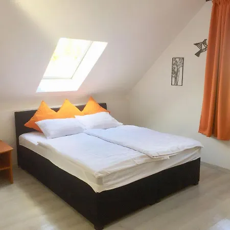 Flair Apartmanhaz * Eger